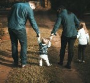 Adopcja - wymagania, skutki prawne. Radzi adwokat z Piaseczna