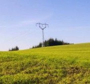 Słup energetyczny na działce – kiedy należy się wynagrodzenie?